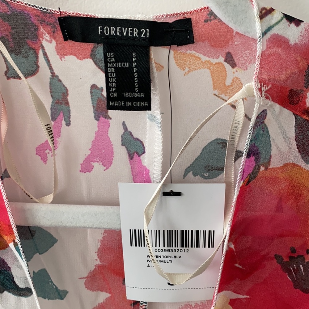 Sheer blouse - Picture 2 of 5